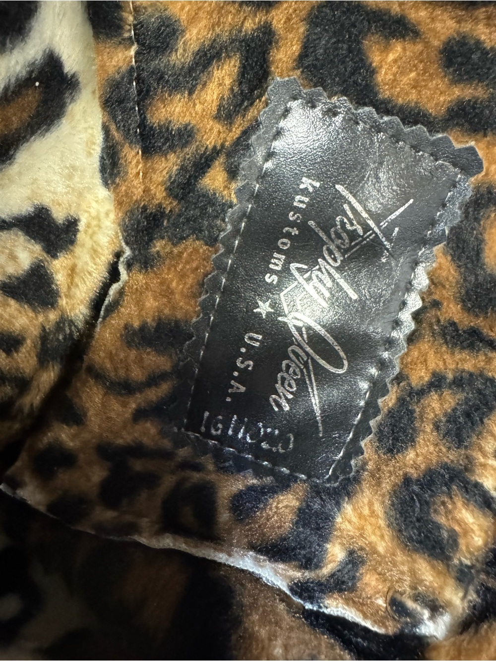 Trophy Queen Custom Lincoln Handbag- Charcoal flake with Pearl Tuck N Roll Yoke - Picture 10 of 11